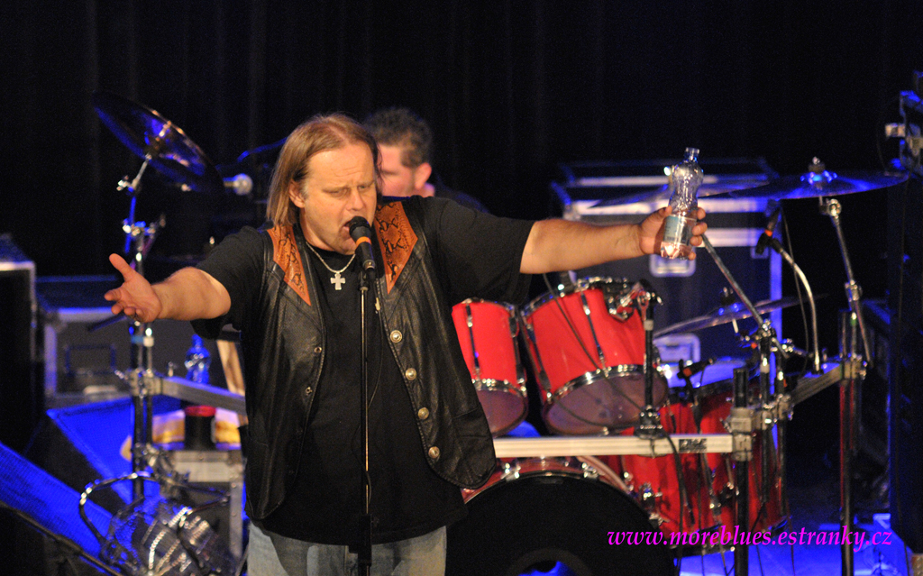 WALTER TROUT_62.jpg