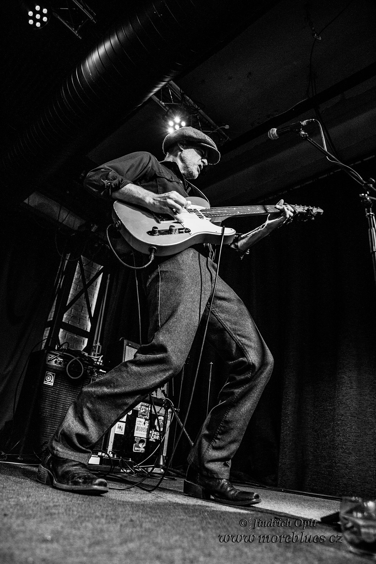 DUSTIN ARBUCKLE & THE DAMNATIONS_040