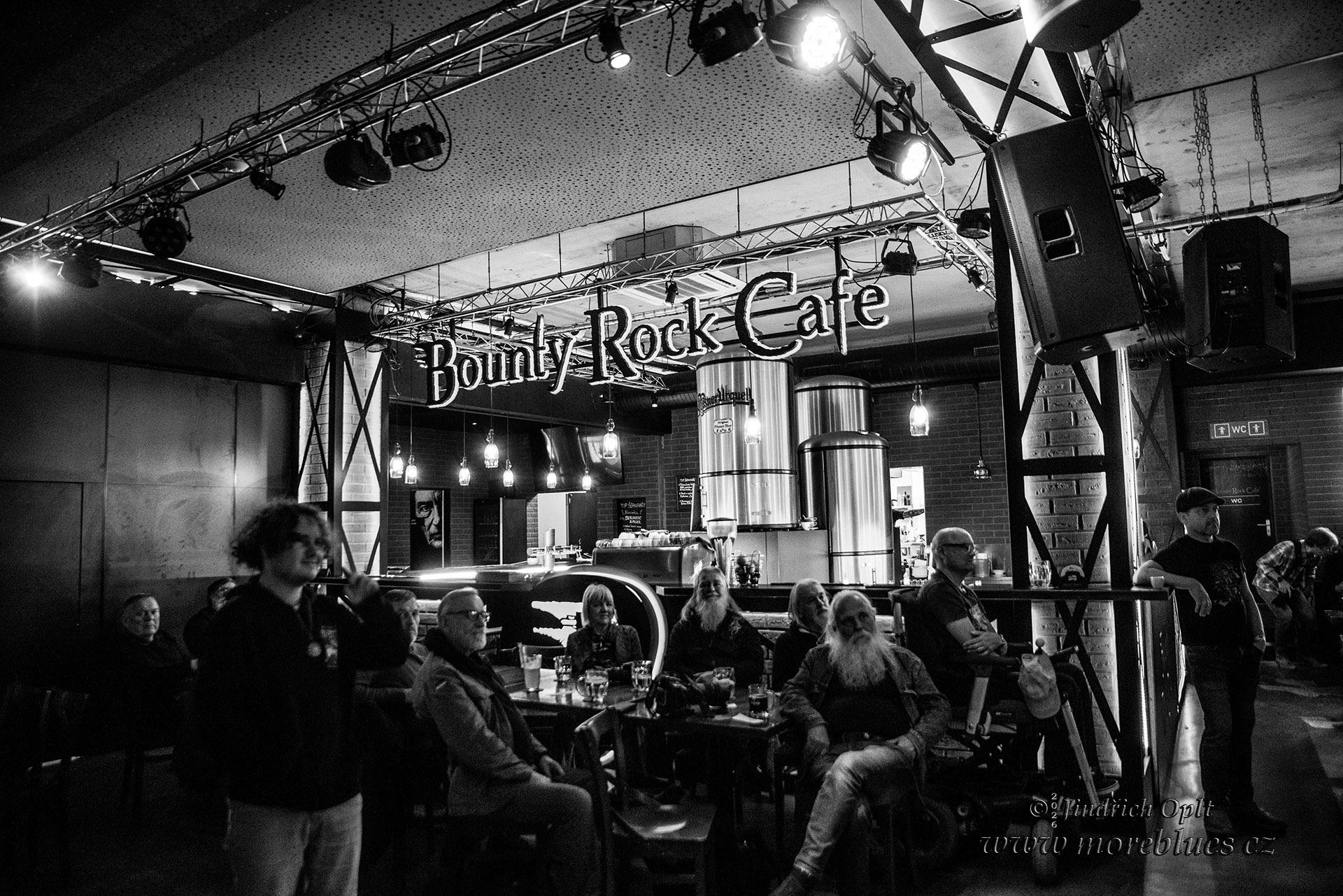 DUSTIN ARBUCKLE & THE DAMNATIONS_049
