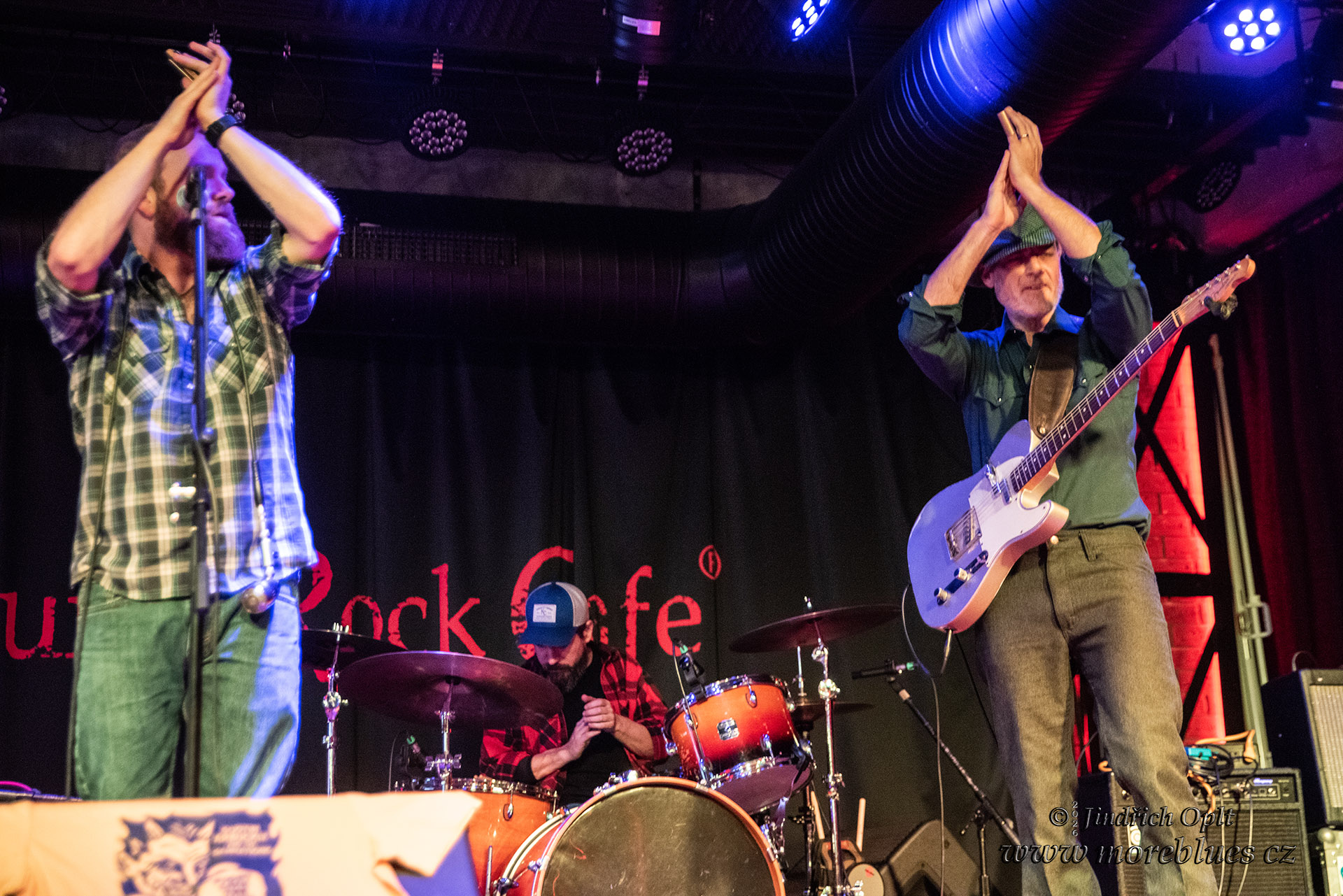 DUSTIN ARBUCKLE & THE DAMNATIONS_086