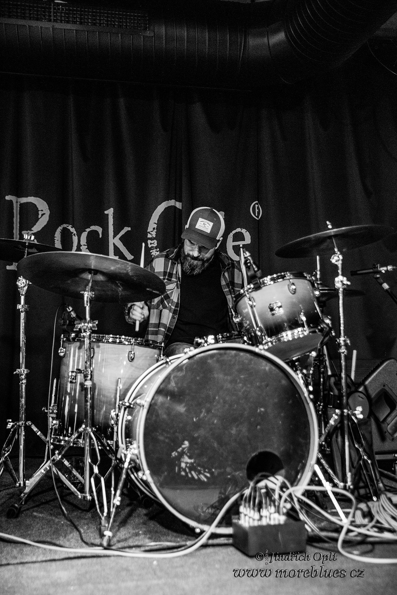 DUSTIN ARBUCKLE & THE DAMNATIONS_103