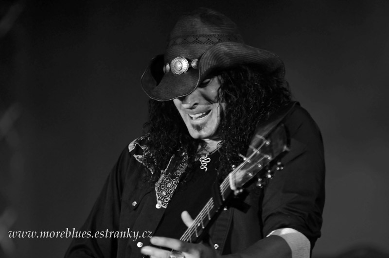 ERIC SARDINAS BAND V UHERSKÉM BRODĚ_032.jpg