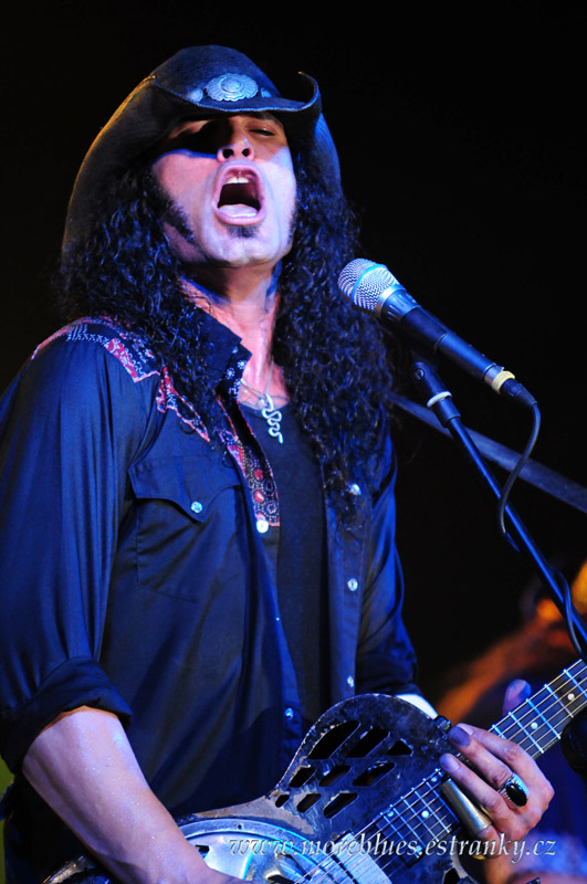 ERIC SARDINAS BAND V UHERSKÉM BRODĚ_074.jpg