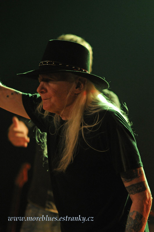 JOHNNY WINTER_46.jpg