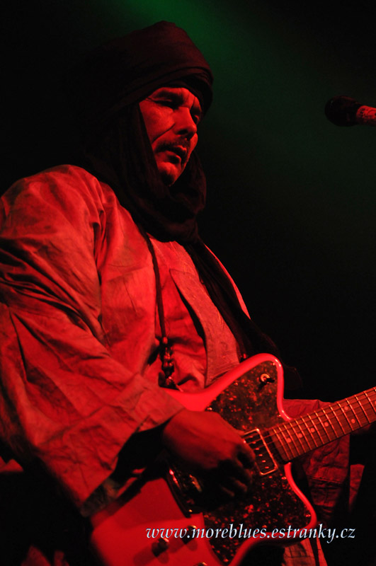 TINARIWEN_40.jpg