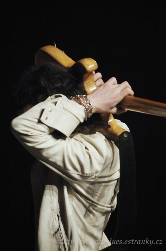 DEMIAN BAND_125.JPG