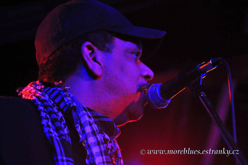 VARGAS BLUES BAND_021.jpg