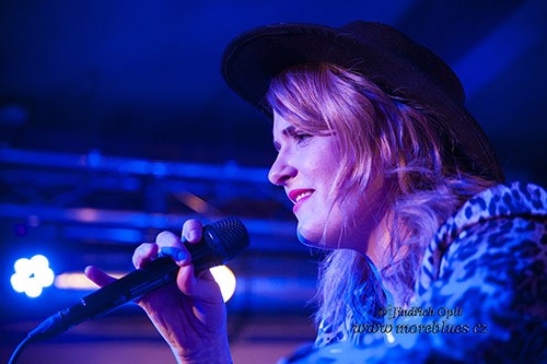 elles-bailey_82_500.jpg