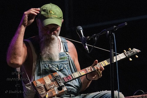 seasick-steve_28_500.jpg